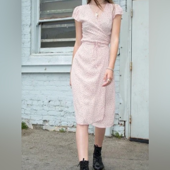 Pink Floral Brandy Melville Robbie Midi Wrap Dress - Picture 1 of 3